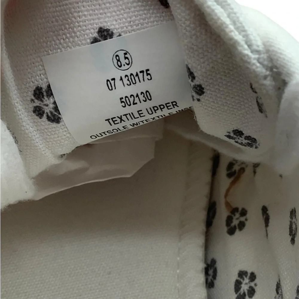 Tommy Bahama Women's Lorena‎ Shoes White Orange Logo Lace Up size 8.5